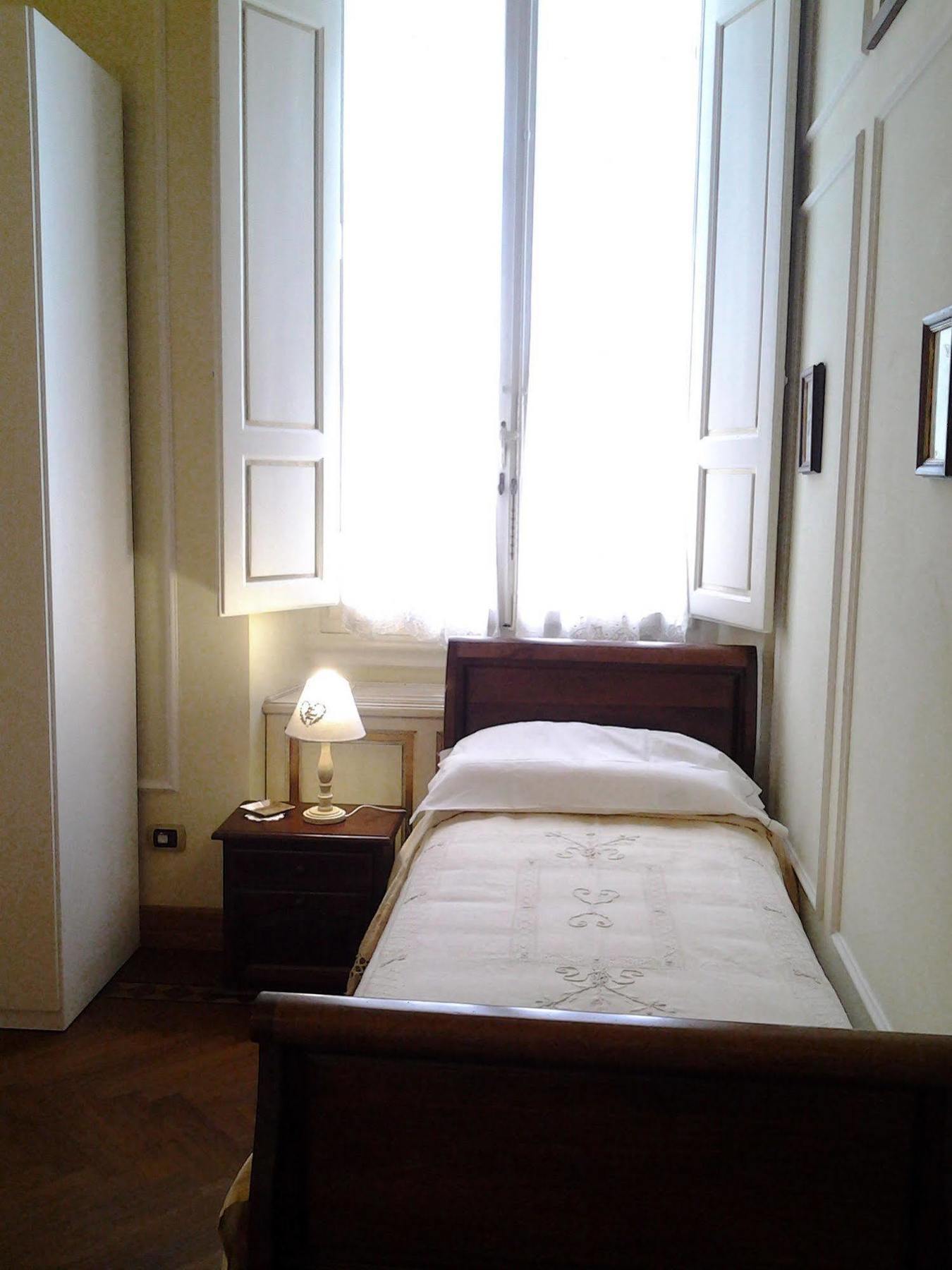 Booking Firenze Appartamenti Luaran gambar